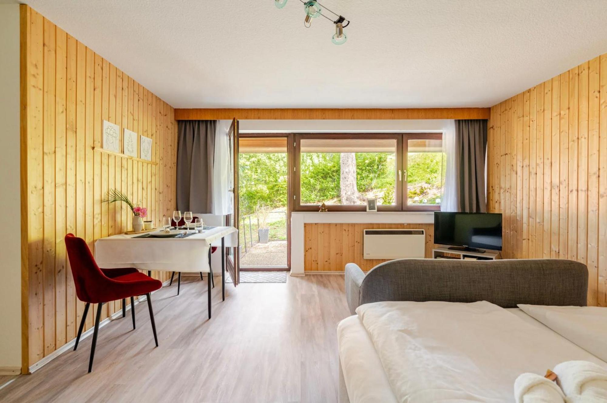 An Wanderwegen Gelegen Mit Terrasse Und Boxspringbett Daire Sasbachwalden Dış mekan fotoğraf